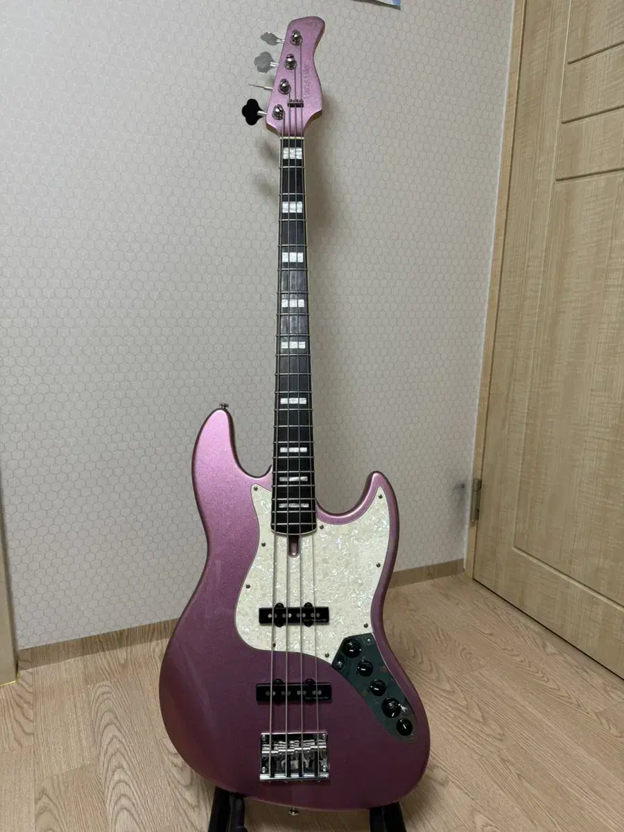 Sire Marcus Miller V7 bass 4현 베이스 판매